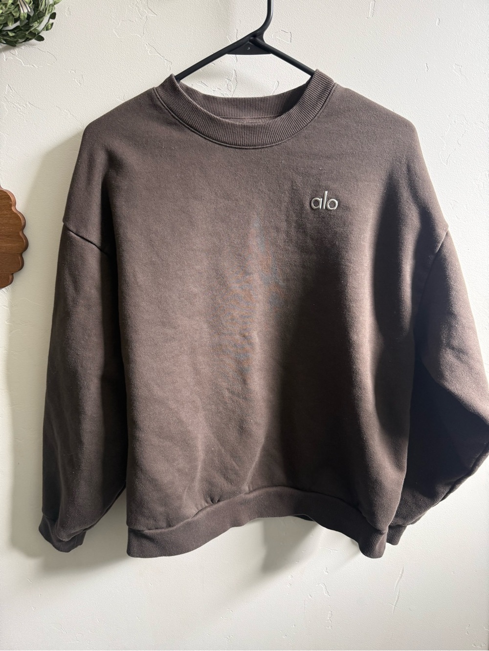 Alo Crewneck Sweatshirt in Chocolate Brown